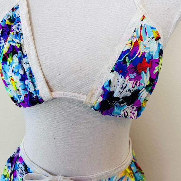 White & Daisy Floral Triangle Top & Tie Skirt Rave Set - Picture 6 of 7